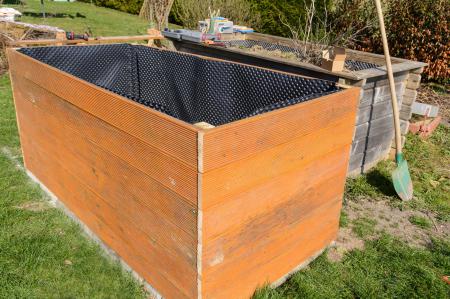 Hochbeet frisch aufgestellt - Upcycling